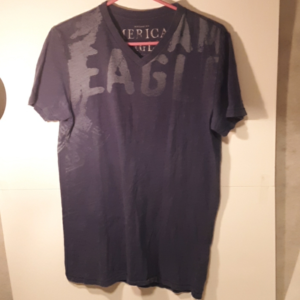 American Eagle Outfitters V neck tee shirt